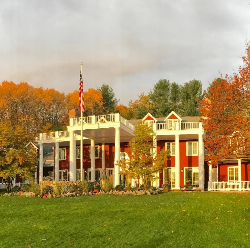 Black Star Farms Suttons Bay | restaurant | 10844 E Revold Rd, Suttons Bay, MI 49682, USA | 2319441270 OR +1 231-944-1270