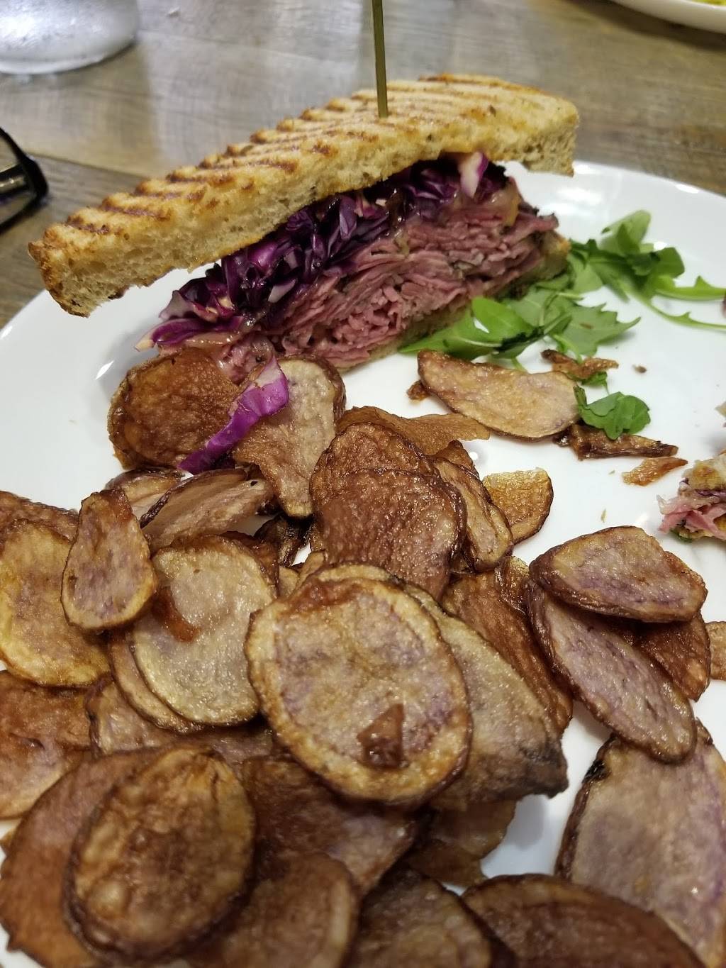 Evolve Kitchen + Table | restaurant | 360 College Ave, Clemson, SC 29631, USA | 8647225132 OR +1 864-722-5132