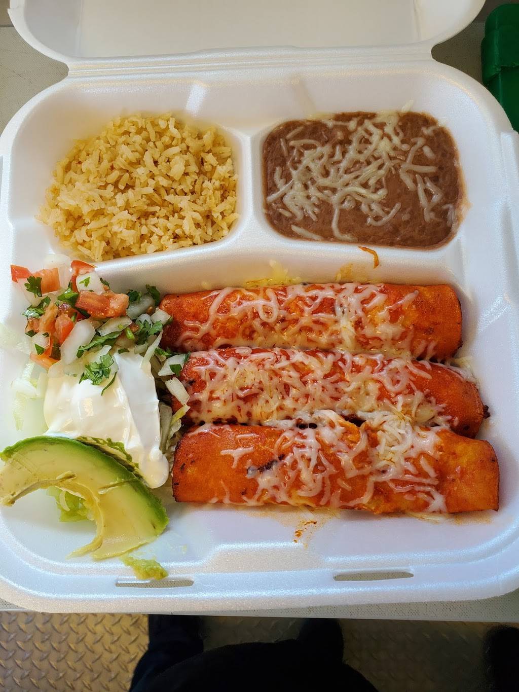 Hacienda las Juanitas | restaurant | 555 S Columbia River Hwy, St Helens, OR 97051, USA | 5033697834 OR +1 503-369-7834