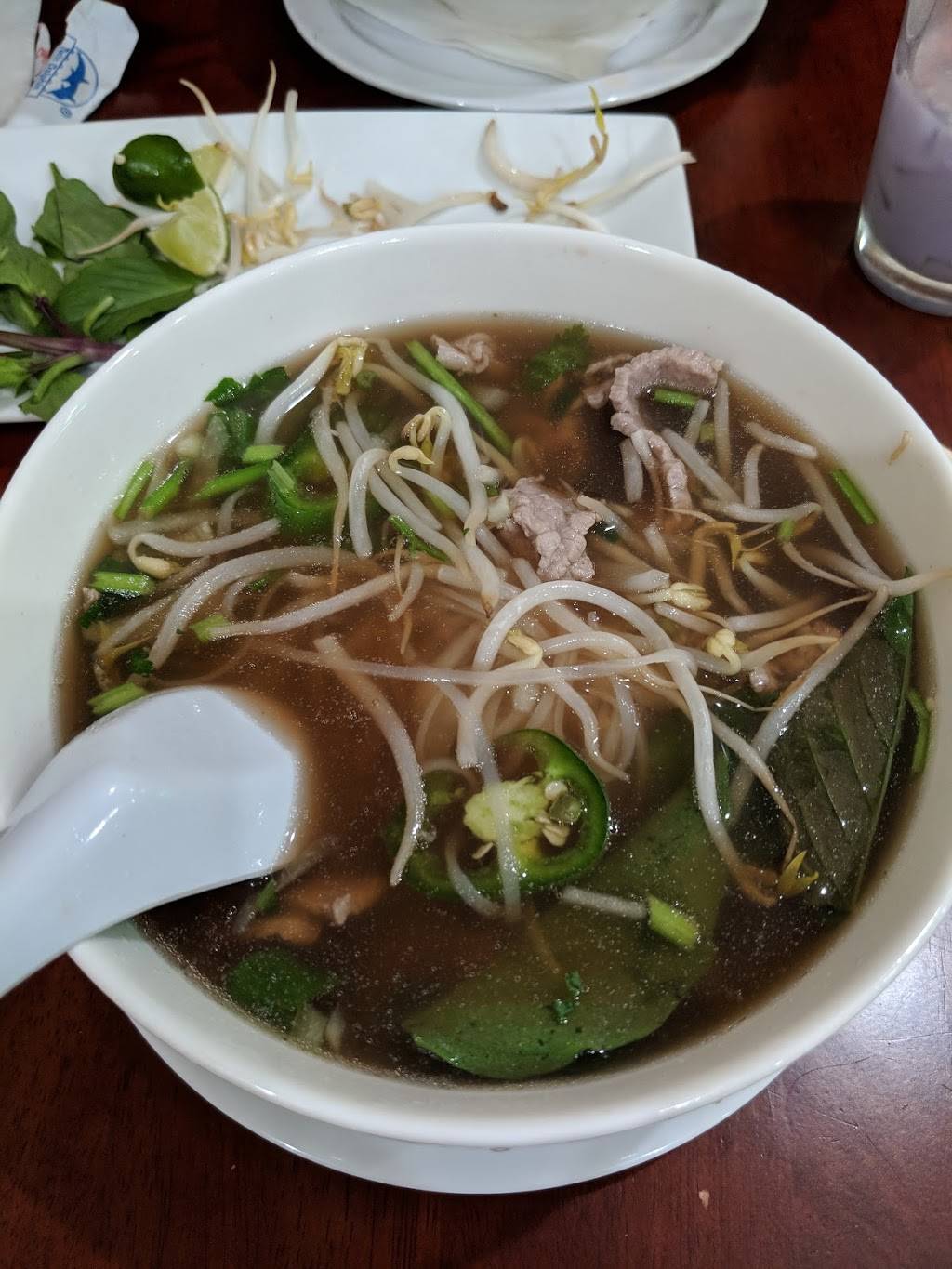 Pho Le | restaurant | 446 N 7th St, Allentown, PA 18102, USA | 4842218768 OR +1 484-221-8768