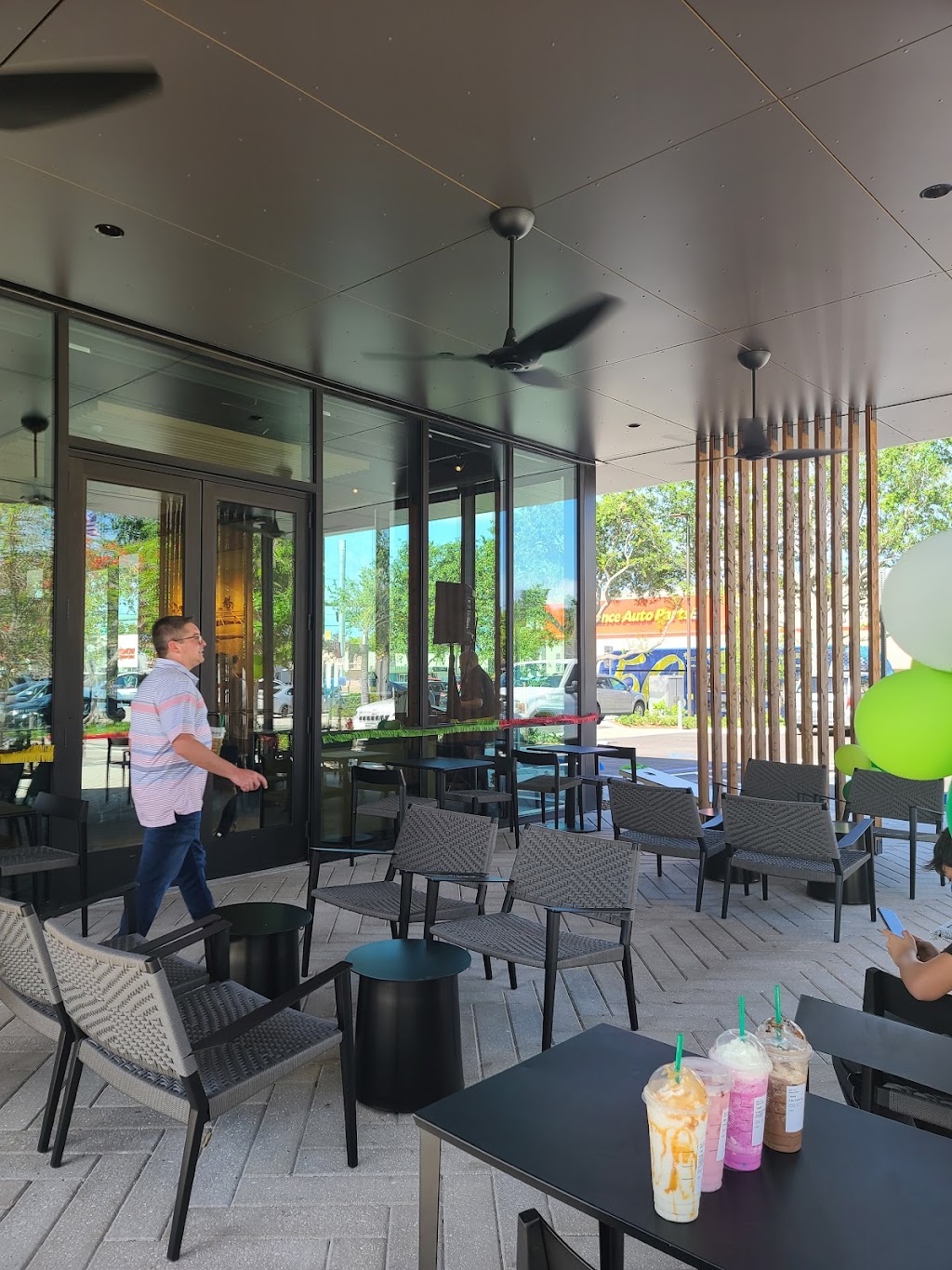 Starbucks | cafe | 2715 S Dixie Hwy, West Palm Beach, FL 33405, USA | 5617102254 OR +1 561-710-2254