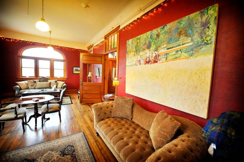 Balch Hotel | restaurant | 40 Heimrich St, Dufur, OR 97021, USA | 5414672277 OR +1 541-467-2277