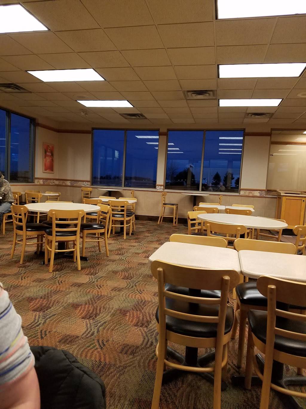 Wendys | restaurant | 50 Roberts Road, Wilmington, OH 45177, USA | 9372839374 OR +1 937-283-9374