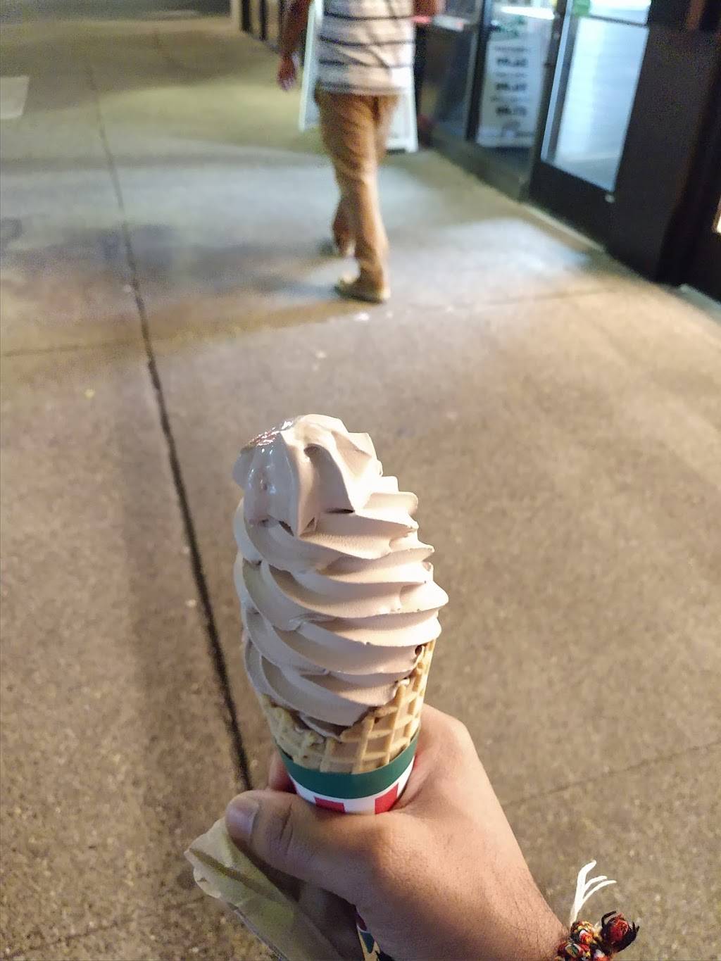 Ritas Italian Ice & Frozen Custard | restaurant | 5880 Forbes Ave, Pittsburgh, PA 15217, USA | 4124211941 OR +1 412-421-1941