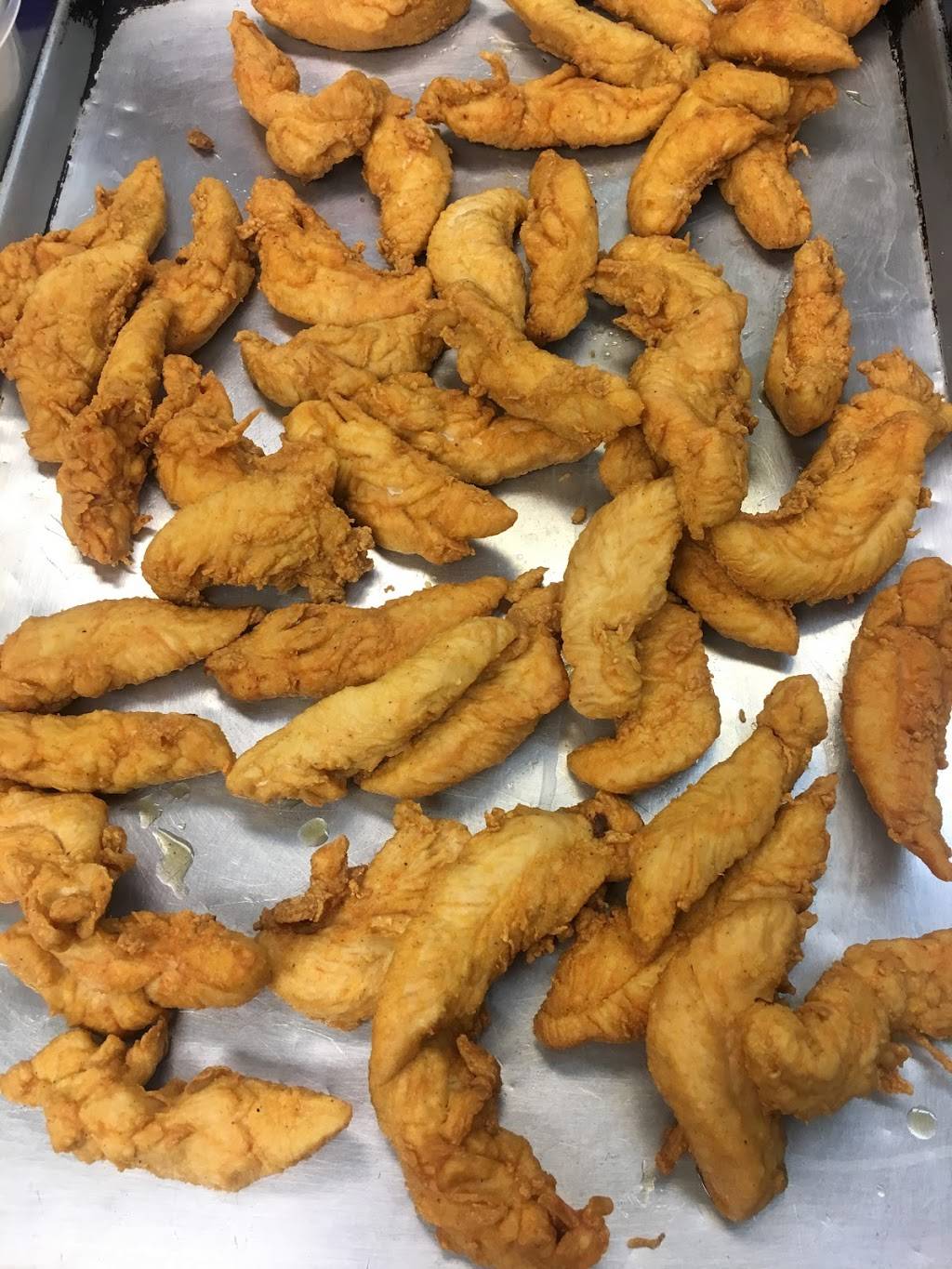 Golden Fried Chicken and Fish | restaurant | 2216 Eakin Rd, Columbus, OH 43223, USA | 6149998833 OR +1 614-999-8833