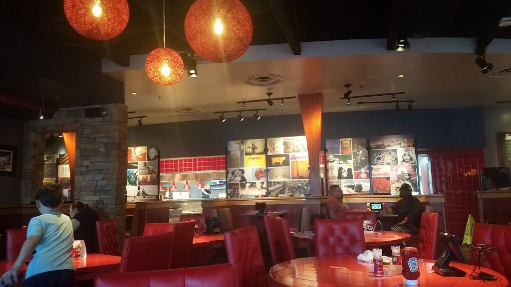 Red Robin Gourmet Burgers and Brews | restaurant | 7005 Eastchase Pkwy, Montgomery, AL 36117, USA | 3343961078 OR +1 334-396-1078