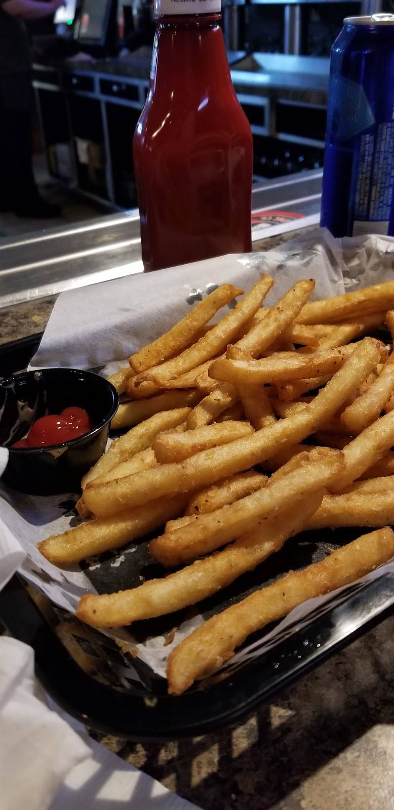 The Local Craft - Ale House | restaurant | 4001 Center Point Rd NE, Cedar Rapids, IA 52402, USA | 3193207644 OR +1 319-320-7644