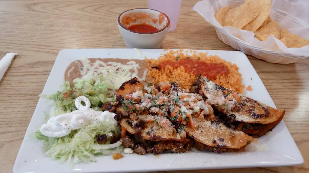 Cancun Grill And Cantina | meal takeaway | 3855 121st St, Urbandale, IA 50323, USA | 5152701870 OR +1 515-270-1870