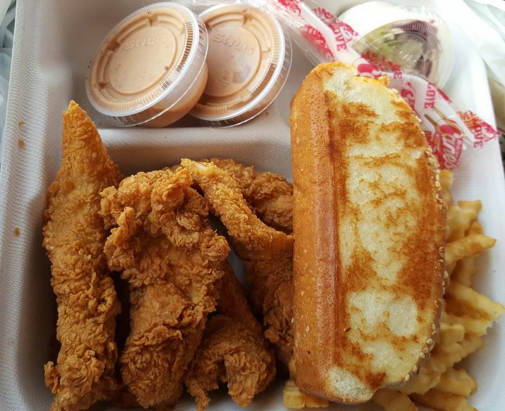 Raising Canes Chicken Fingers | meal takeaway | 1250 Bardstown Rd #5, Louisville, KY 40204, USA | 5028221188 OR +1 502-822-1188