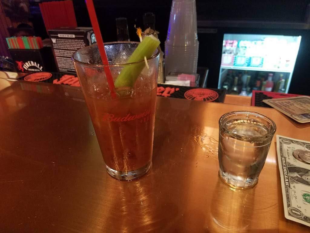 Knuckleheads Sports Bar-Grill | restaurant | 204 W Barker Ave, Michigan City, IN 46360, USA | 2192216763 OR +1 219-221-6763