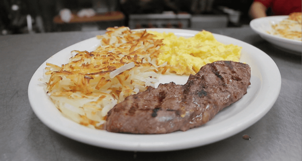 California Classic Cafe | restaurant | 14196 Amargosa Rd a, Victorville, CA 92392, USA | 7602413663 OR +1 760-241-3663