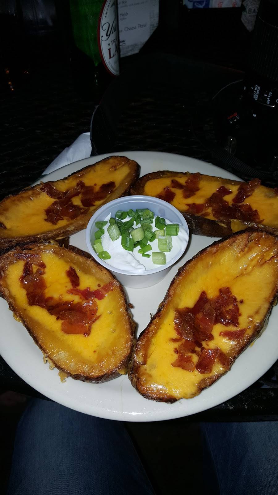 GBs Patio Bar & Grill | restaurant | 8117 Maple St, New Orleans, LA 70118, USA | 5046551573 OR +1 504-655-1573