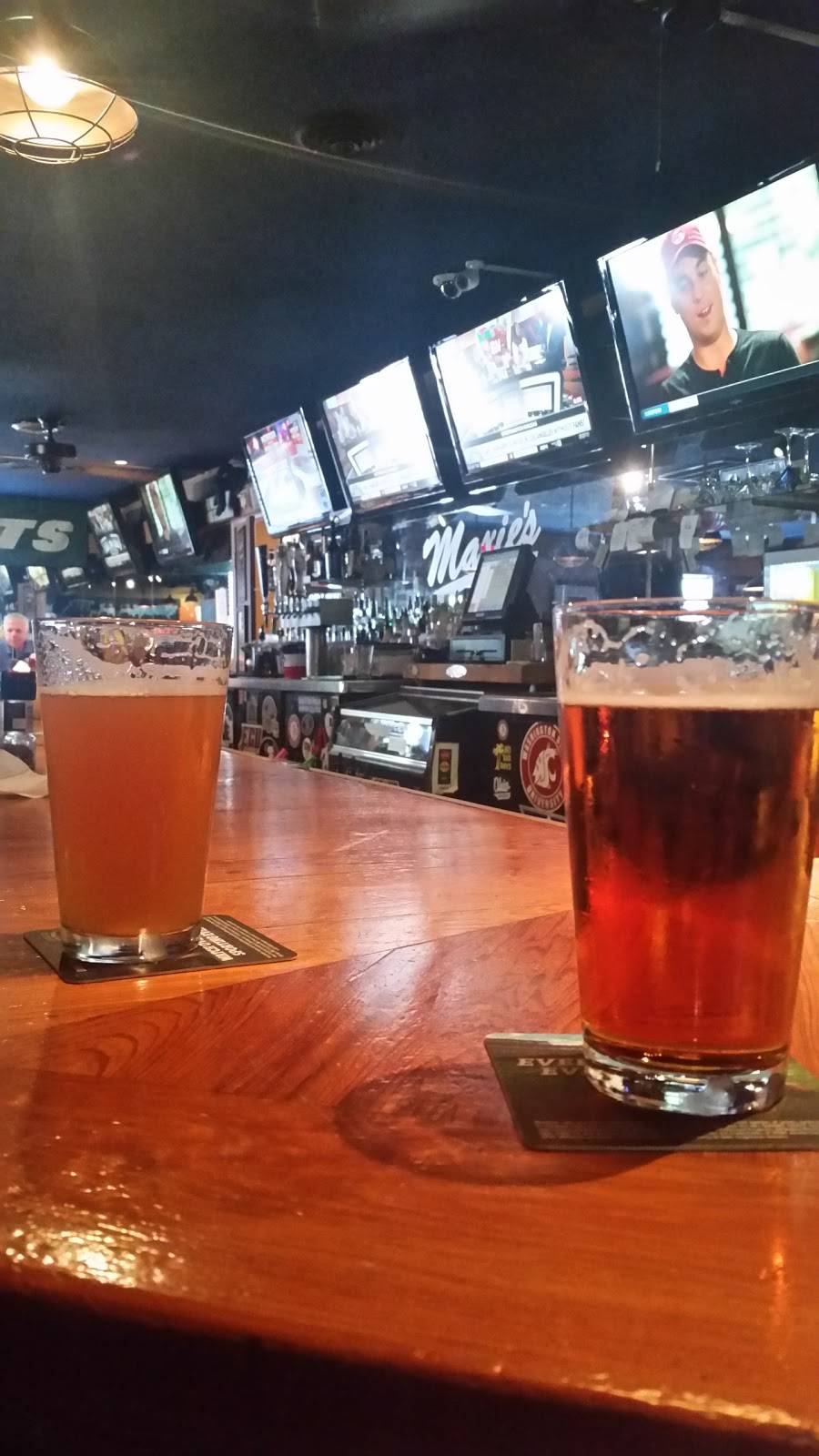 Maxies Grill & Tap Room | restaurant | 35 McIntyre Rd, Pinehurst, NC 28374, USA | 9104202181 OR +1 910-420-2181