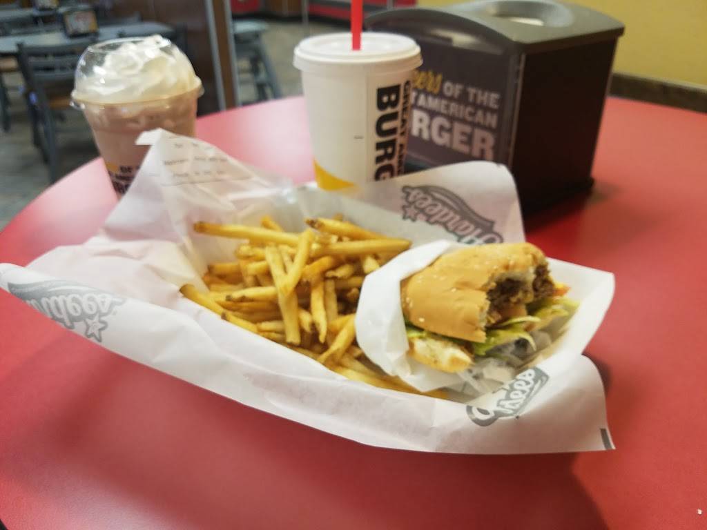 Hardees / Red Burrito | restaurant | 9111 Merrill Rd, Jacksonville, FL 32225, USA | 9047451629 OR +1 904-745-1629