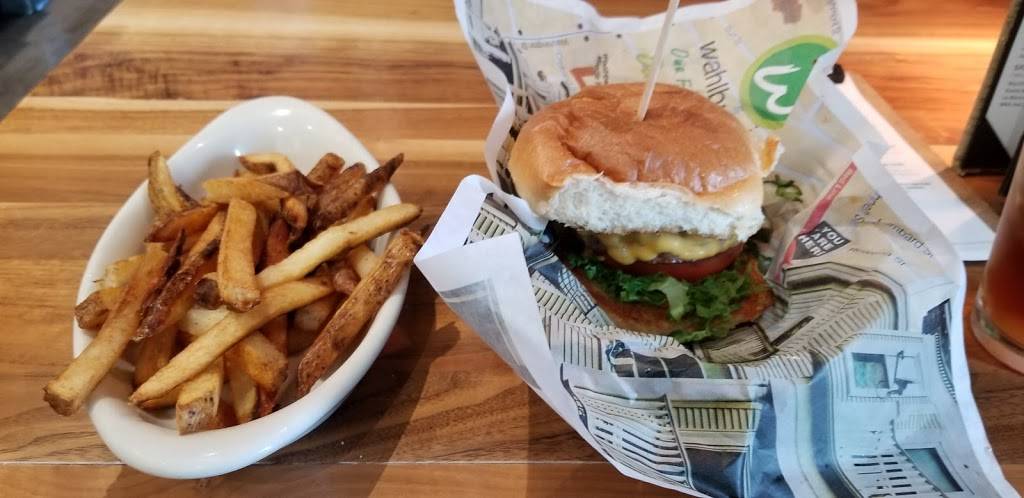 Hy-Vee Market Grille | restaurant | 8200 42nd Ave N, New Hope, MN 55427, USA | 7635317472 OR +1 763-531-7472