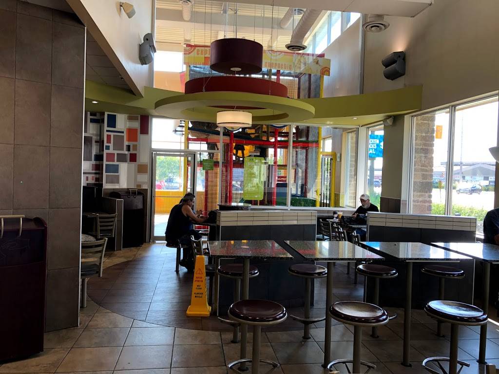 McDonalds | cafe | 3510 Derry Rd E, Mississauga, ON L4T 3V7, Canada | 9056778711 OR +1 905-677-8711