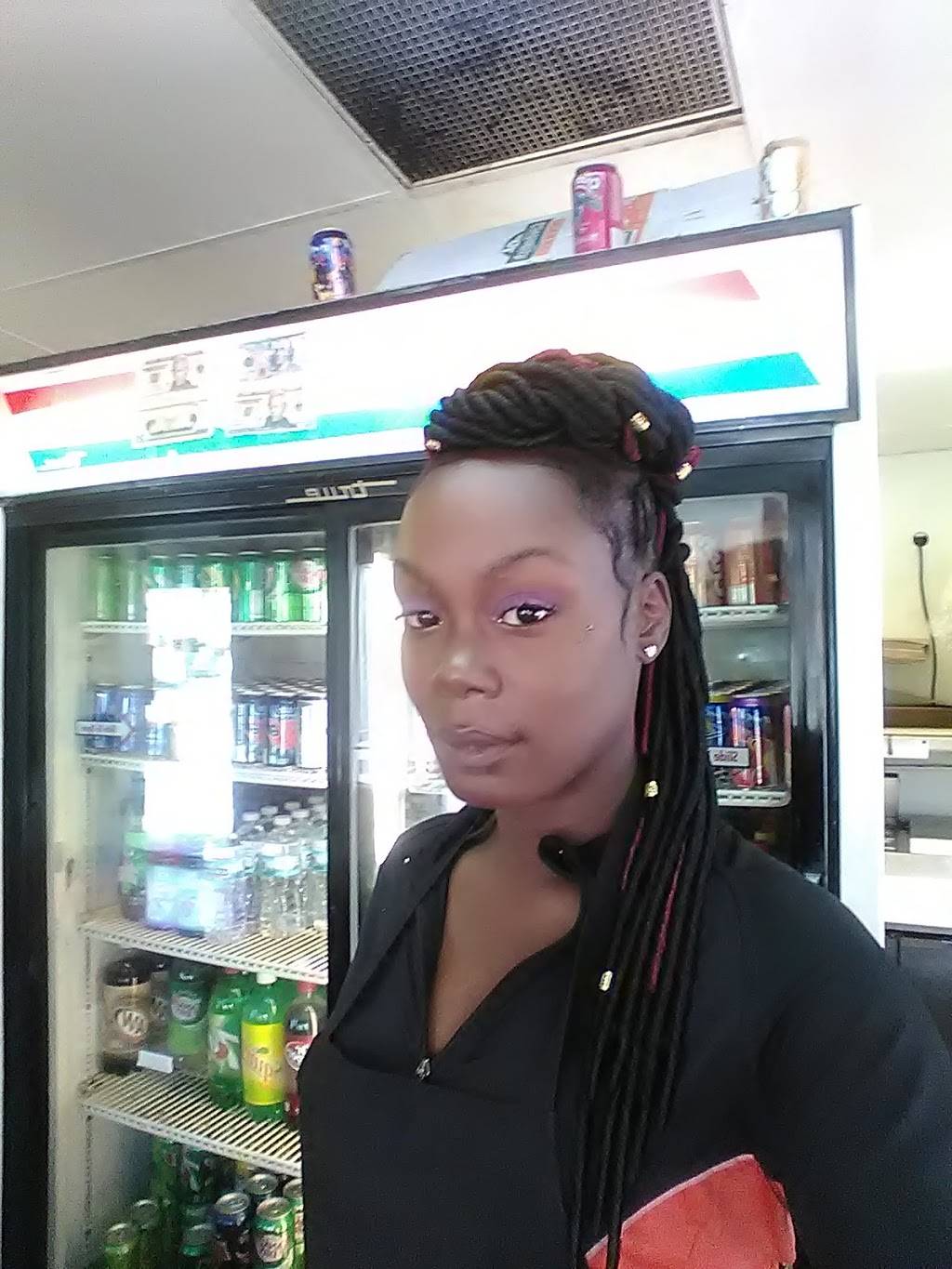 Chicago Sub | meal takeaway | 2735 W Burleigh St, Milwaukee, WI 53210, USA | 4144476100 OR +1 414-447-6100