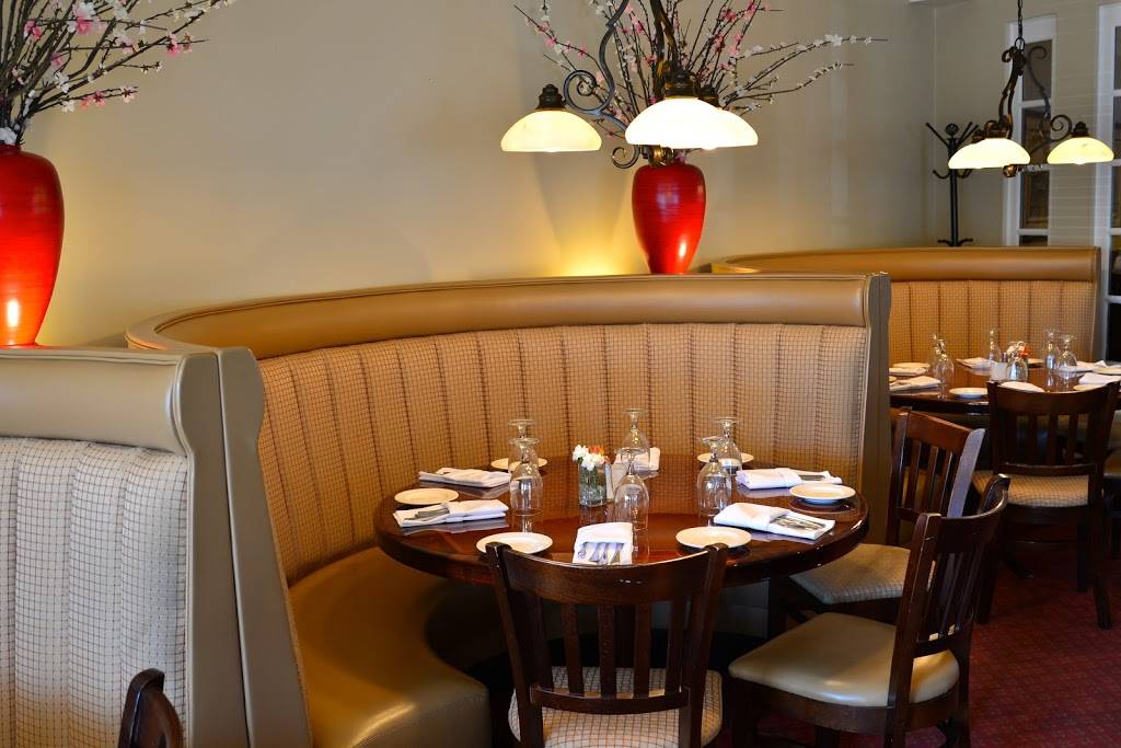 Trips Restaurant | restaurant | 348 Hope St, Stamford, CT 06906, USA | 2033242600 OR +1 203-324-2600