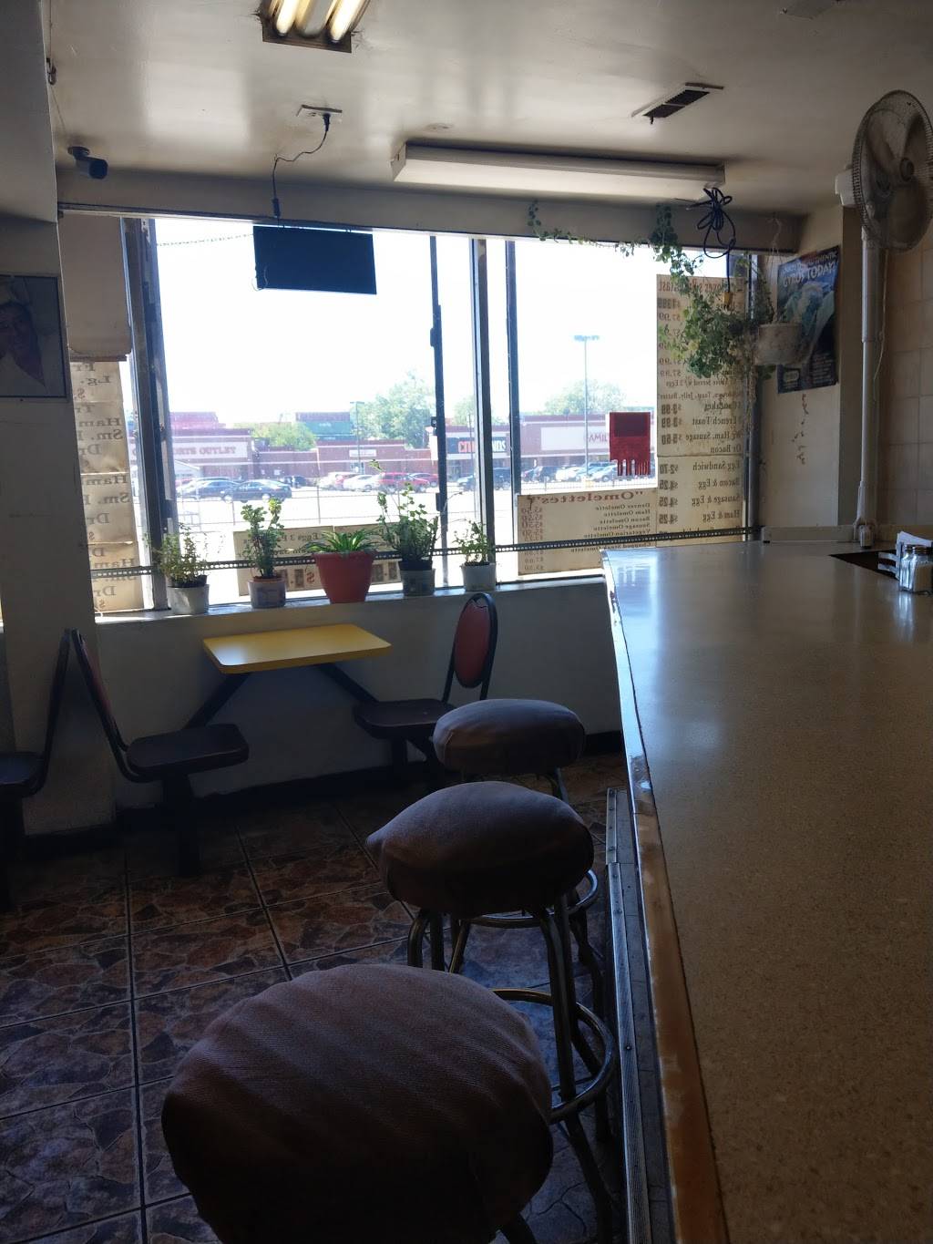 Big Rays Grill | restaurant | 4653 S Halsted St, Chicago, IL 60609, USA | 7732856201 OR +1 773-285-6201