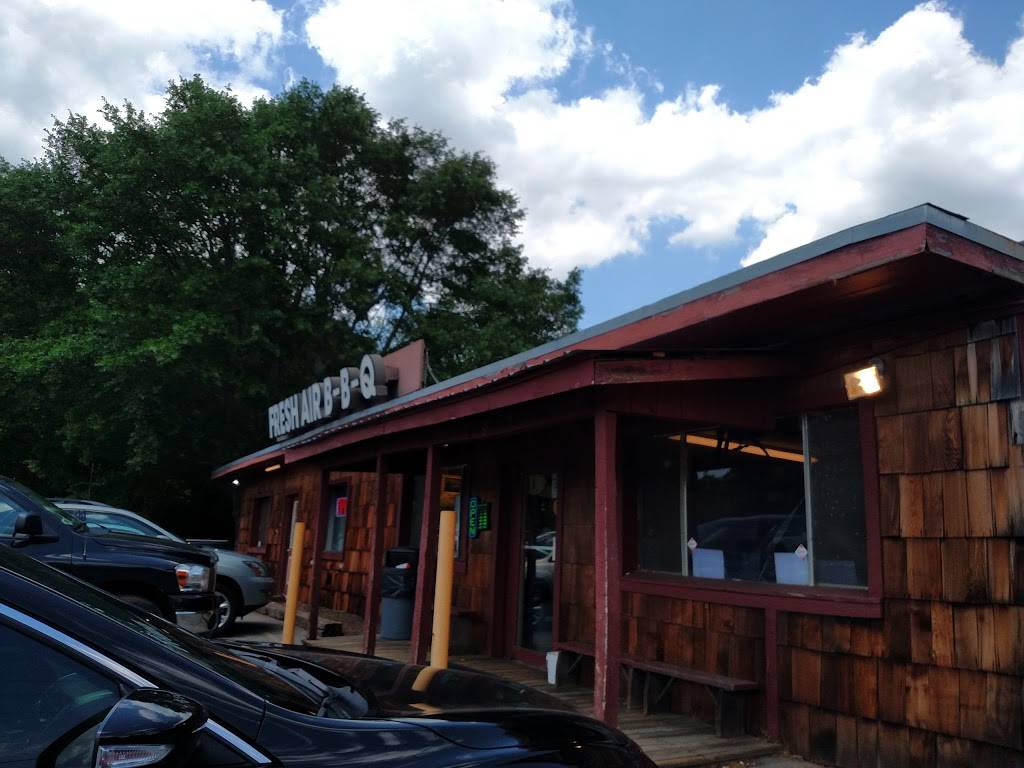 Fresh Air Barbeque | restaurant | 5170 Atlanta Hwy, Bogart, GA 30622, USA | 7707255227 OR +1 770-725-5227