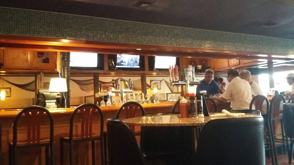 Captain Bills Gulfside Tavern | restaurant | 145 107th Ave, Treasure Island, FL 33706, USA | 7273173940 OR +1 727-317-3940