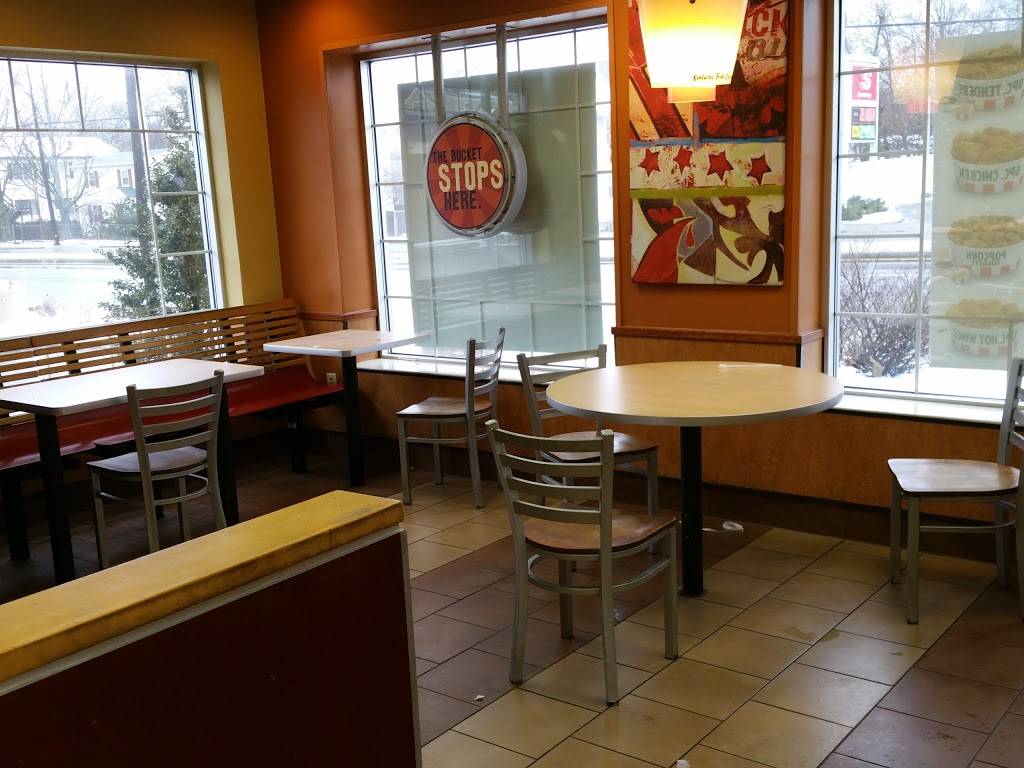 KFC | restaurant | 5318 Washington St, West Roxbury, MA 02132, USA | 6173272208 OR +1 617-327-2208