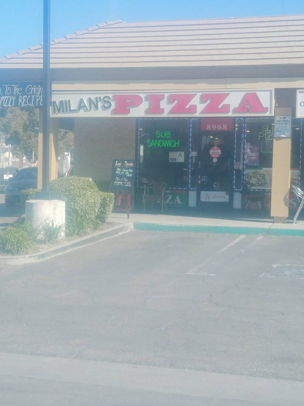 Milans Pizza | restaurant | 8968 Corbin Ave, Northridge, CA 91324, USA | 8182806867 OR +1 818-280-6867
