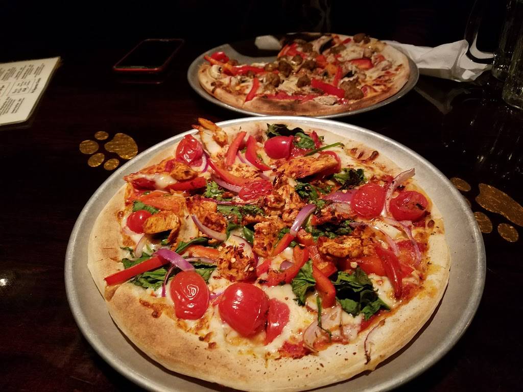 Pub Dog Pizza & Drafthouse | restaurant | 20 E Cross St, Baltimore, MD 21230, USA | 4107276077 OR +1 410-727-6077