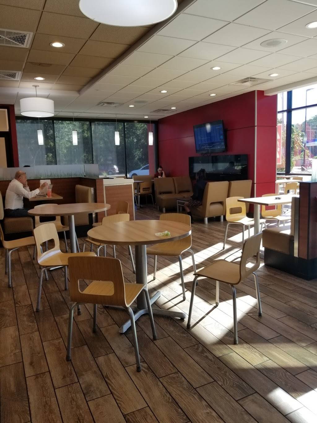 Wendys | restaurant | 11295 Crystal Springs Rd, Jacksonville, FL 32221, USA | 9047862240 OR +1 904-786-2240