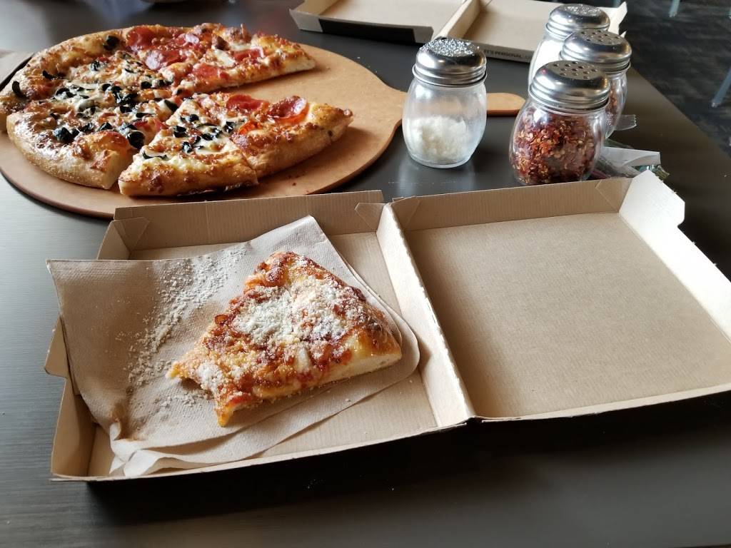 Pizza Hut | restaurant | 3208 SE Loop 820, Forest Hill, TX 76140, USA | 8175511022 OR +1 817-551-1022