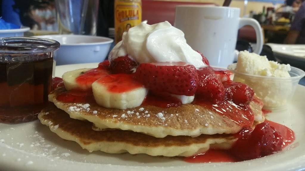 Brandons Diner | restaurant | 2407 S Vineyard Ave, Ontario, CA 91761, USA | 9099473494 OR +1 909-947-3494