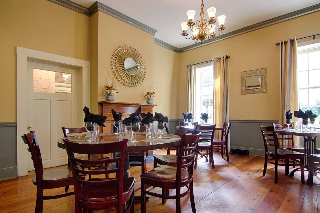 82 Queen | restaurant | 82 Queen St, Charleston, SC 29401, USA | 8437237591 OR +1 843-723-7591