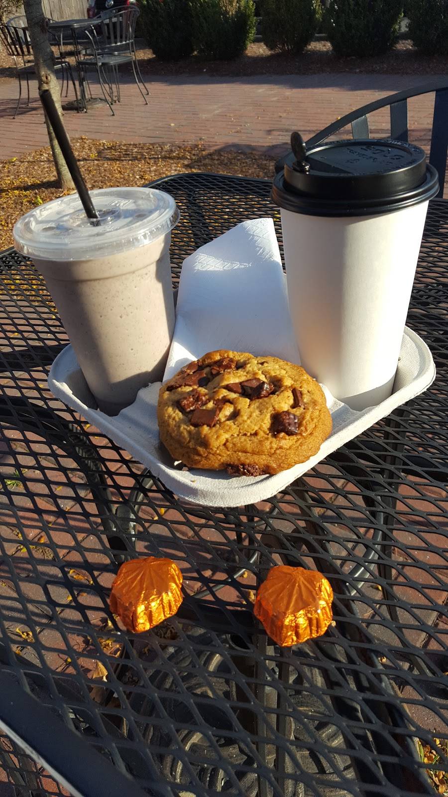 Coffee Barn | cafe | 392 Danbury Rd, Wilton, CT 06897, USA | 2036656909 OR +1 203-665-6909