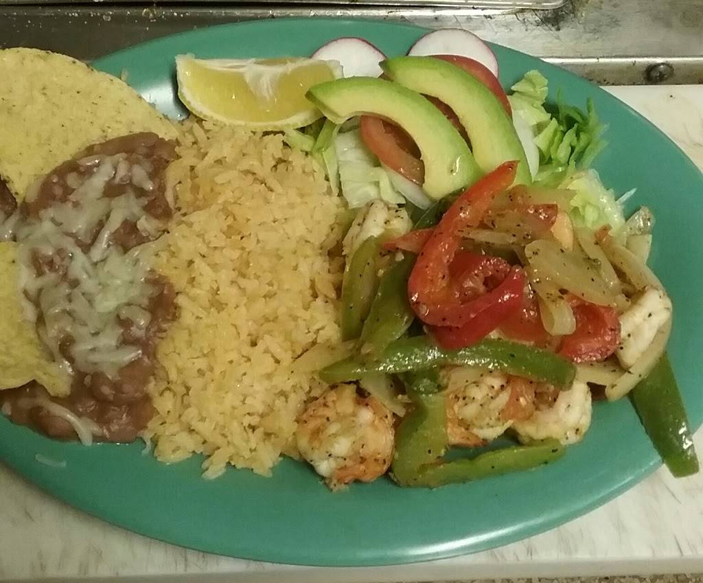 Los Primos Bakery | restaurant | 744 Skyline Blvd # 130, Avenal, CA 93204, USA | 5593869437 OR +1 559-386-9437