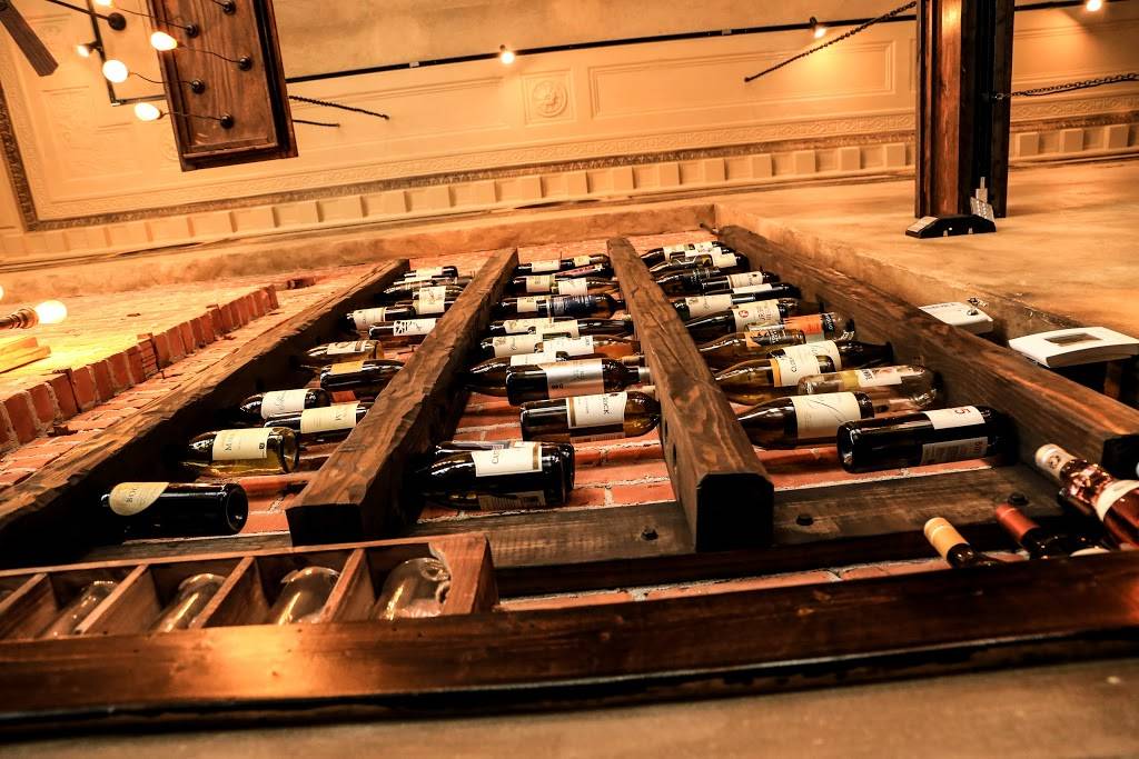 Mint 29 | restaurant | 22000 Michigan Ave, Dearborn, MI 48124, USA | 3134380507 OR +1 313-438-0507