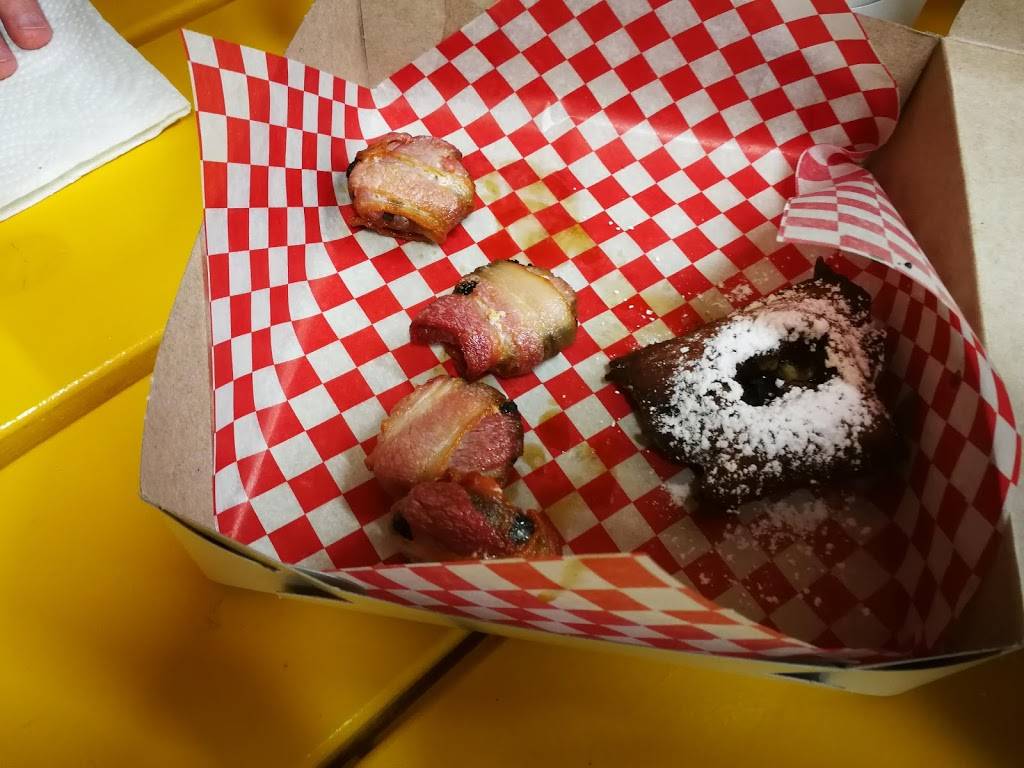 Wuddup Dog | restaurant | 960 King St E, Cambridge, ON N3H 3P3, Canada | 5192193300 OR +1 519-219-3300