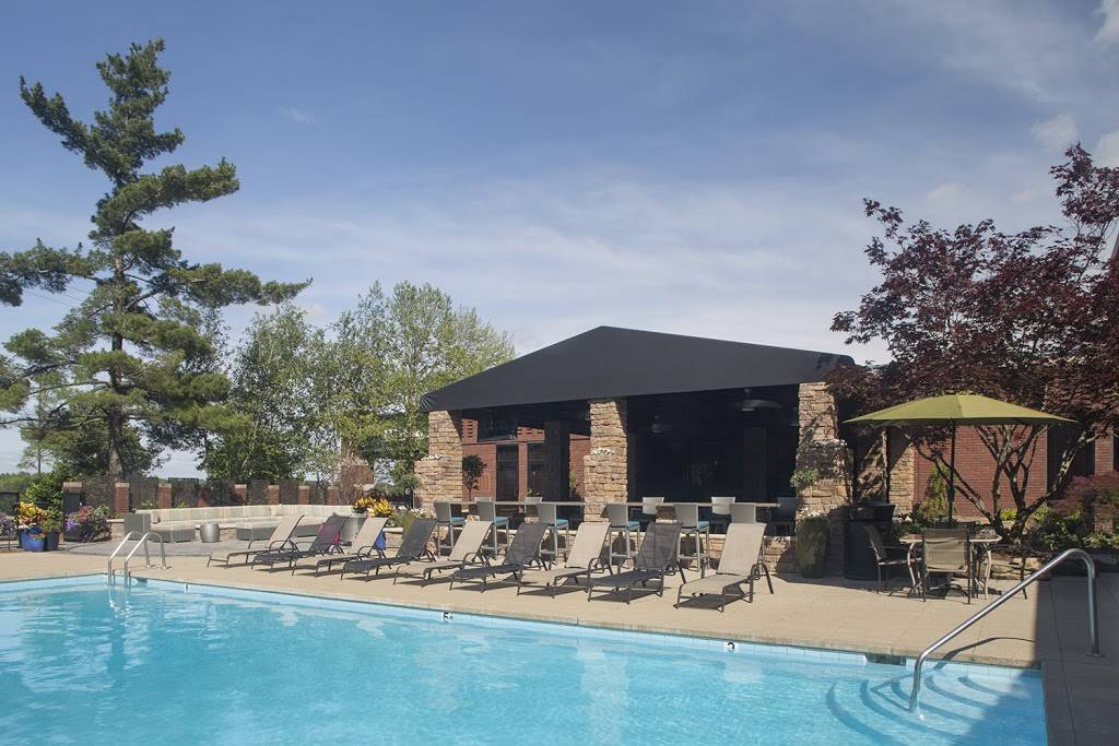 Hilton Akron/Fairlawn | restaurant | 3180 W Market St, Akron, OH 44333, USA | 3308675000 OR +1 330-867-5000