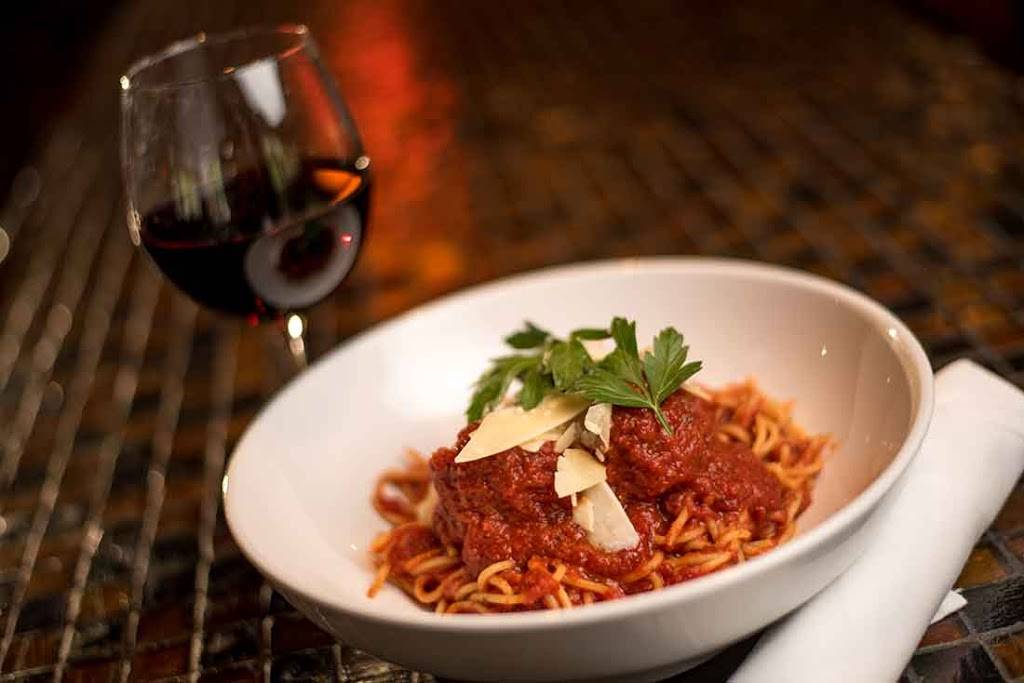 Riccos Italian Bistro | restaurant | 11801 College Blvd, Overland Park, KS 66210, USA | 9134698405 OR +1 913-469-8405