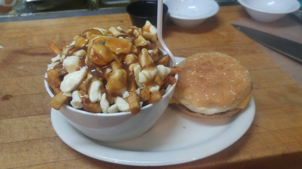 Casse Croute St-Ignace | restaurant | 134 Chemin de la Traverse, Saint-Ignace-de-Loyola, QC J0K 2P0, Canada | 4508362323 OR +1 450-836-2323