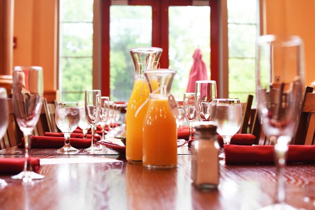 The Wood Dining Commons (Muhlenberg College Dining) | restaurant | 2400 W Chew St, Allentown, PA 18104, USA | 4846643046 OR +1 484-664-3046