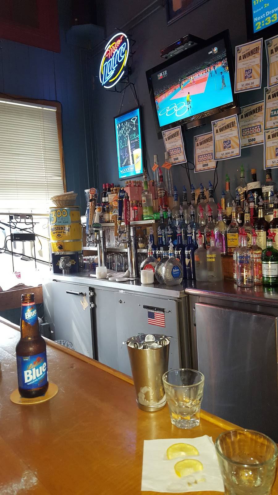 Barnard Crossing Bar & Grill | restaurant | 2435 Dewey Ave, Rochester, NY 14615, USA | 5856211720 OR +1 585-621-1720