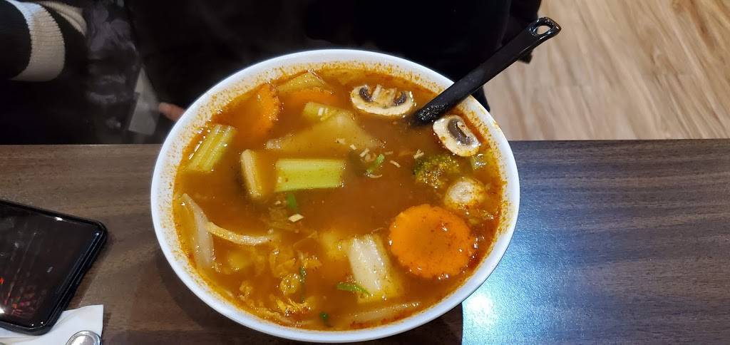 Lakeside Chinese Cuisine | restaurant | 44 Bolton St, Bobcaygeon, ON K0M 1A0, Canada | 7057386886 OR +1 705-738-6886