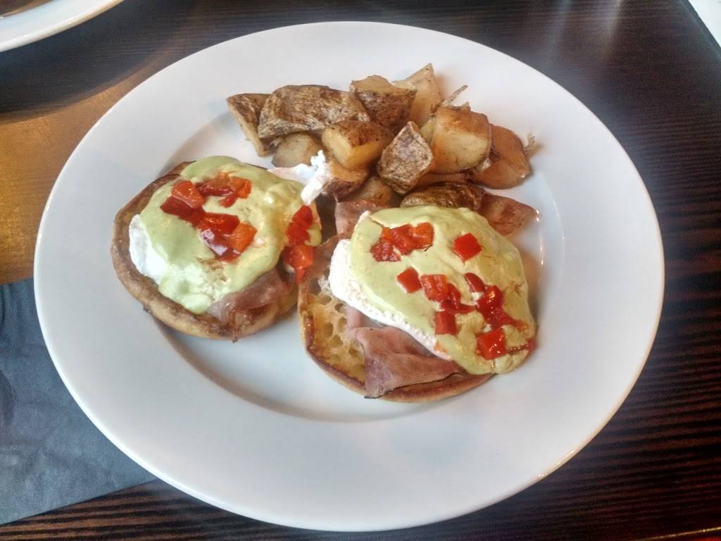 The Avondale Tap | restaurant | 3634 W Belmont Ave, Chicago, IL 60618, USA | 7737548341 OR +1 773-754-8341