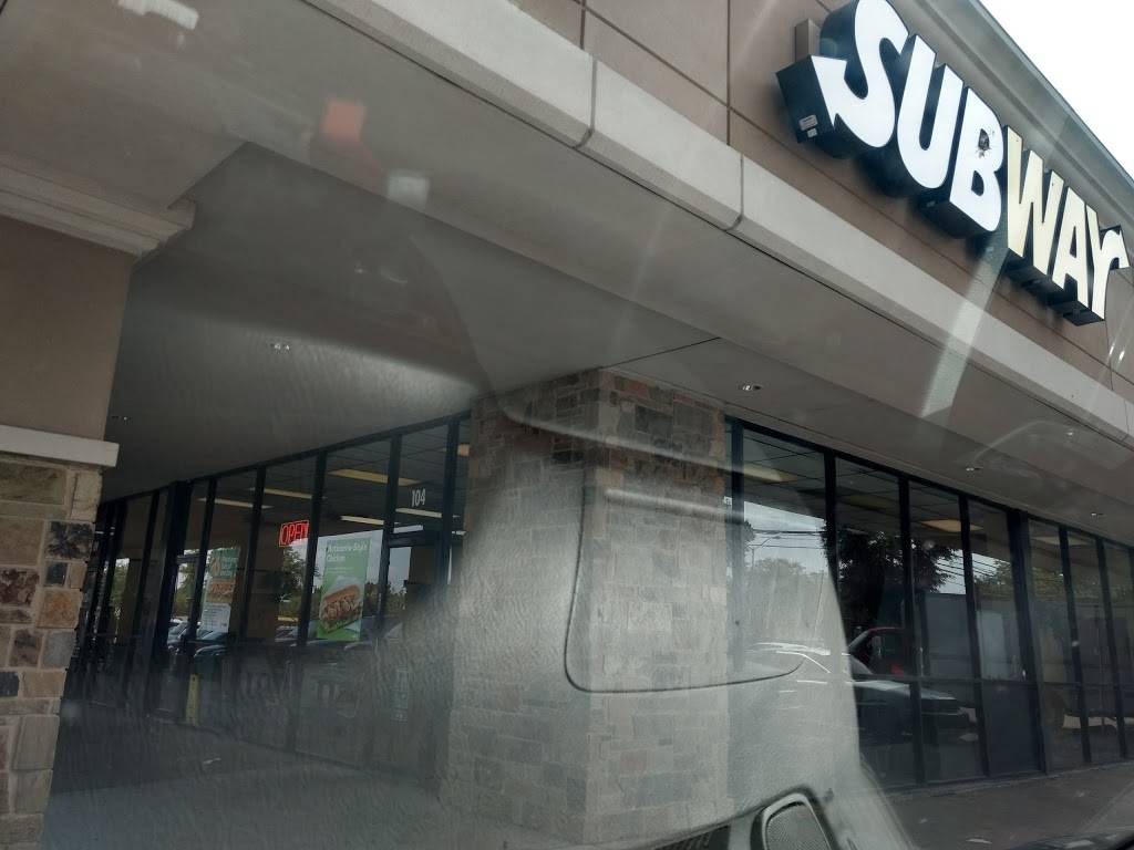 Subway Restaurants | restaurant | Farmers Branch Shopping Center, 12895 Josey Ln #104, Farmers Branch, TX 75234, USA | 9724844922 OR +1 972-484-4922
