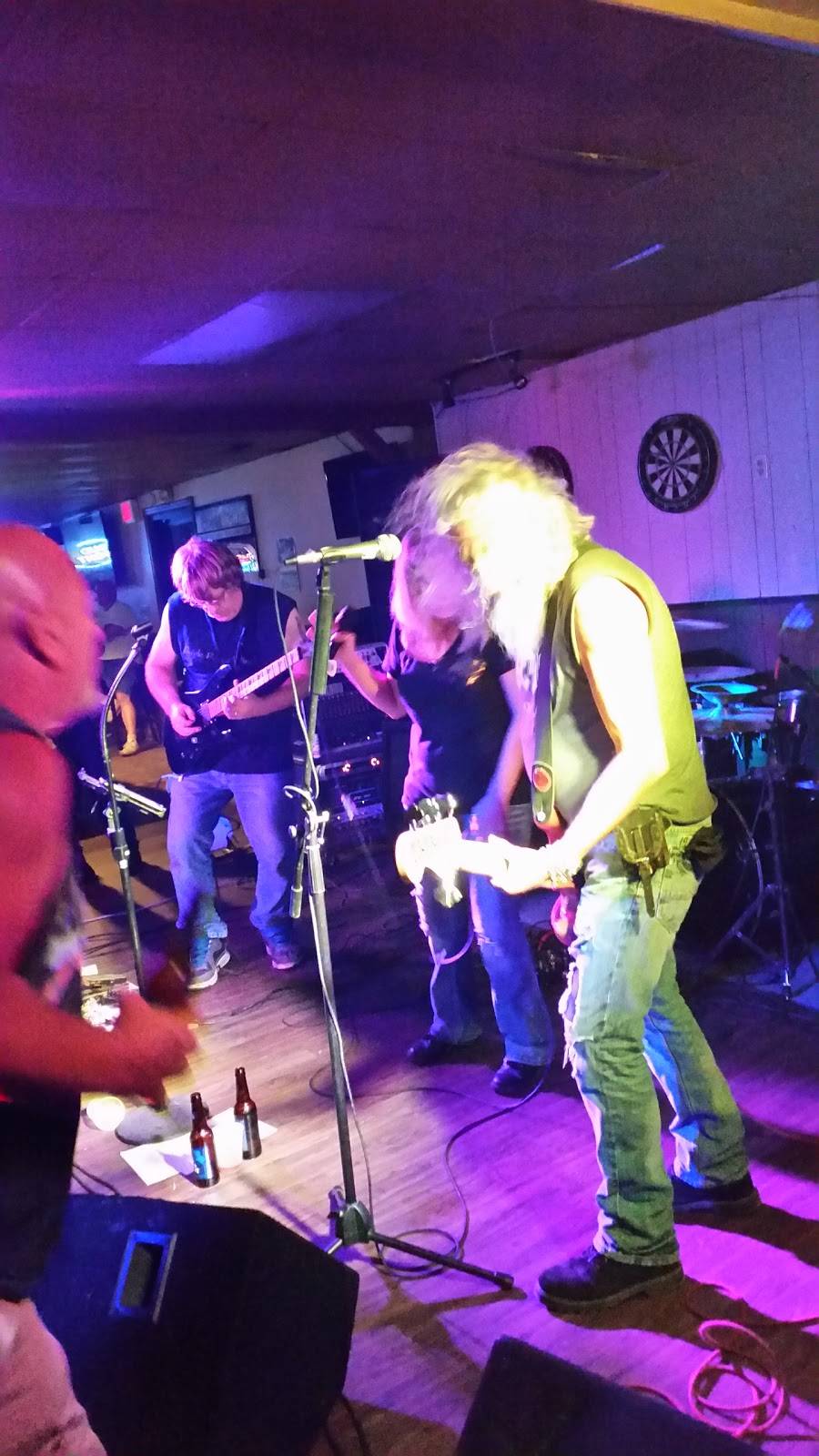 Muddy Boot Bar And Grill | restaurant | 2290 Old River Rd, Zanesville, OH 43701, USA | 7402977662 OR +1 740-297-7662