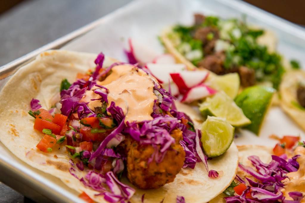 La Taqueria | restaurant | 520 S 17th Ave, Wausau, WI 54401, USA | 7152980033 OR +1 715-298-0033