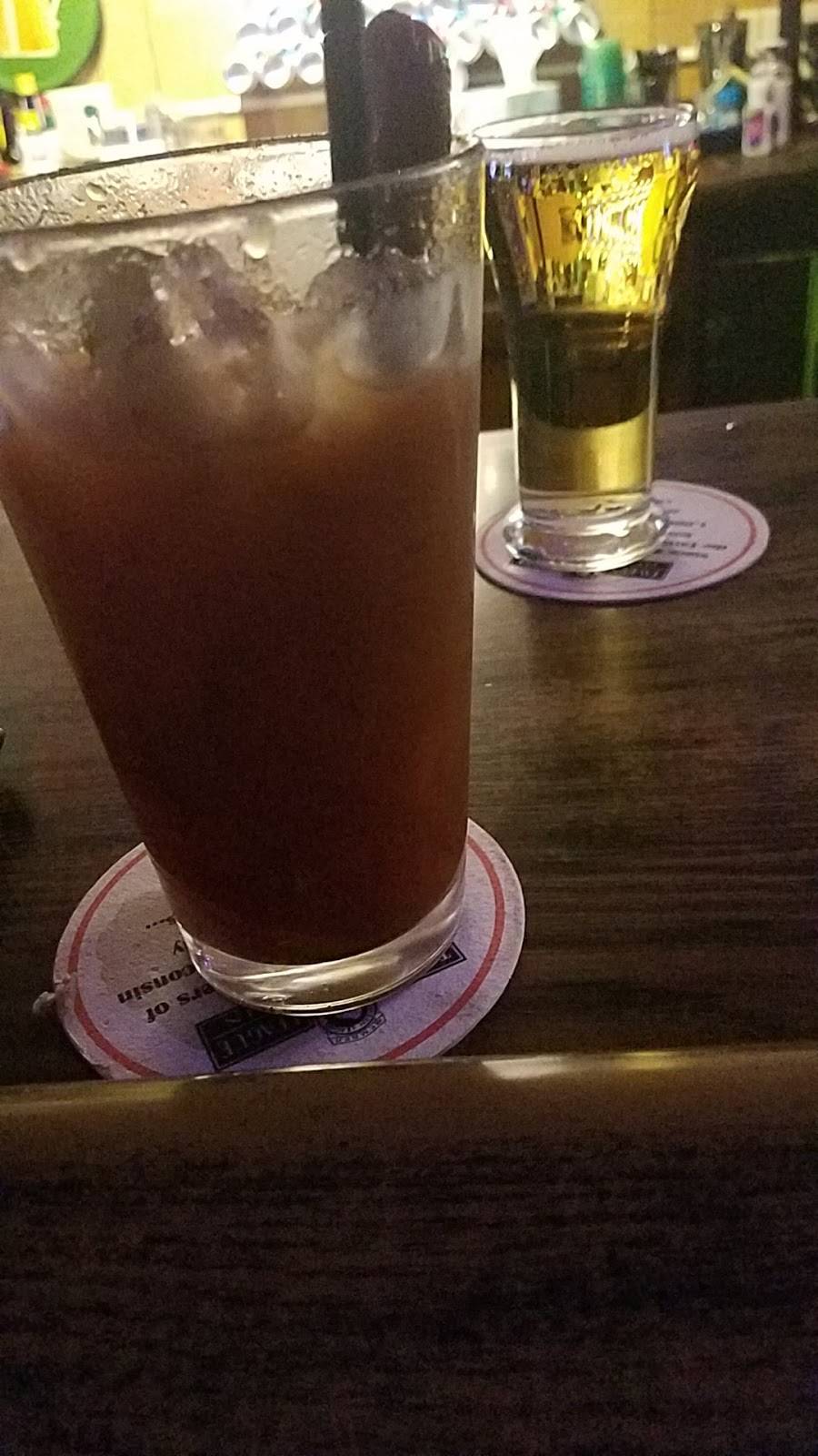 The Hutch | restaurant | 1321 Wisconsin Ave, Grafton, WI 53024, USA | 2623770636 OR +1 262-377-0636