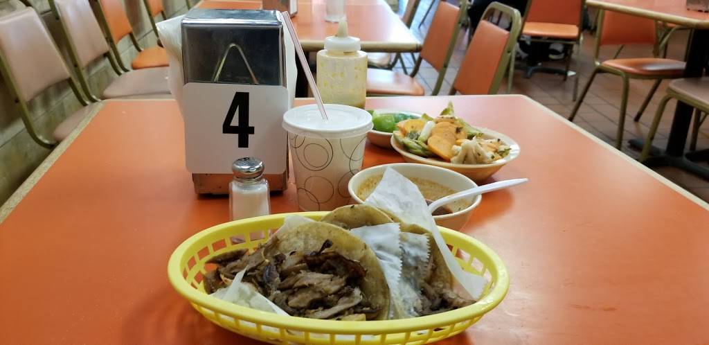 Atotonilco Taqueria | restaurant | 1649 W 47th St, Chicago, IL 60609, USA | 7732475870 OR +1 773-247-5870