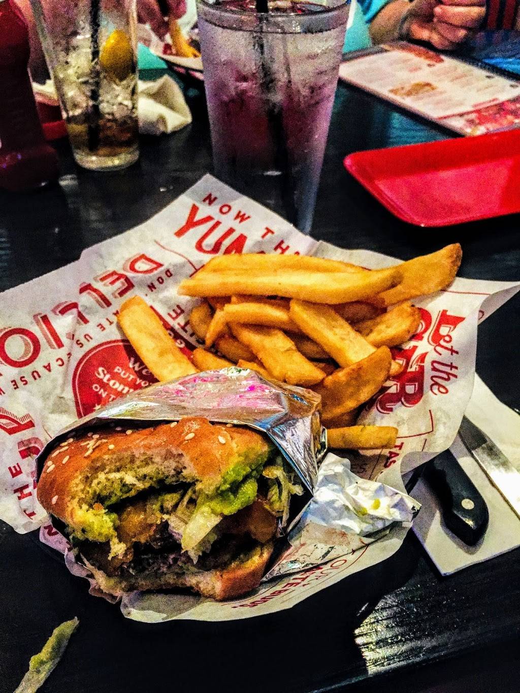 Red Robin Gourmet Burgers and Brews | restaurant | 8167 International Dr, Orlando, FL 32819, USA | 4075742295 OR +1 407-574-2295