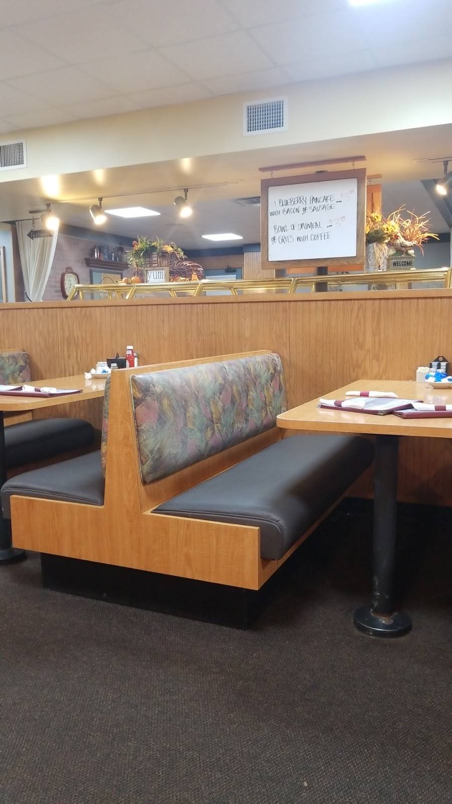 Byron Family Restaurant | restaurant | 2527 84th St SW, Byron Center, MI 49315, USA | 6168781888 OR +1 616-878-1888